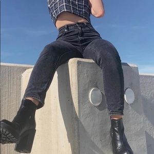 American eagle mom jeans!